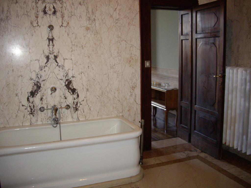 Villa Benni B&B Bolonia Habitación foto